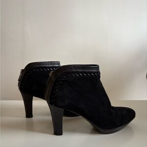 Aquatalia Black Leather + Suede Booties – Size 7.5
